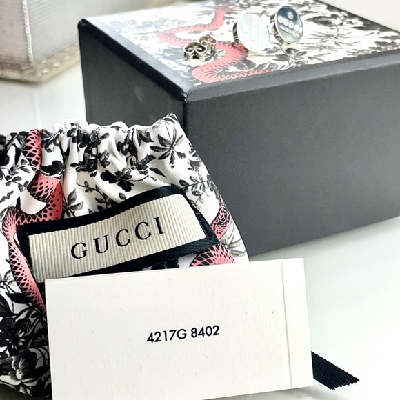 Authentic GUCCI STUD EARRINGS - Picture 5 of 12